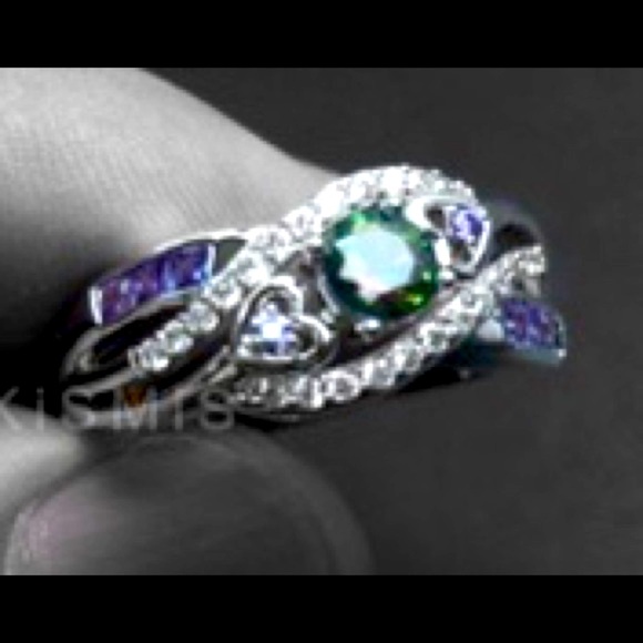 Gorgeous 925 Purple Green Topazs Hearts Infinity Lovers Ring - Picture 1 of 6
